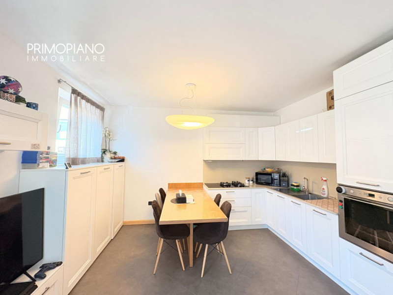 Immagine 4 di Appartamento in vendita  in Piazza Mercato a Comano Terme