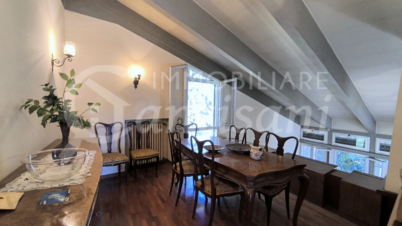 Immagine 14 di Villa in vendita  in Via dei Cappuccini a Firenze