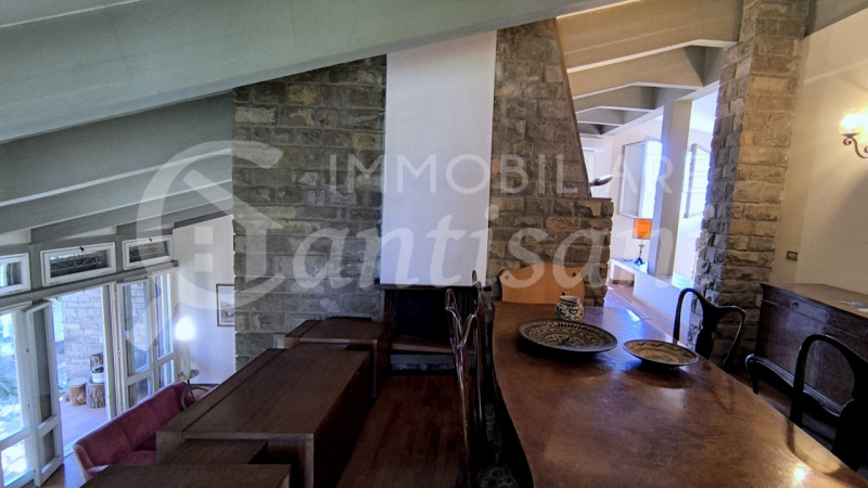 Immagine 15 di Villa in vendita  in Via dei Cappuccini a Firenze