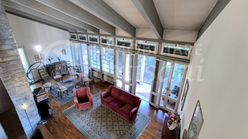 Immagine 16 di Villa in vendita  in Via dei Cappuccini a Firenze