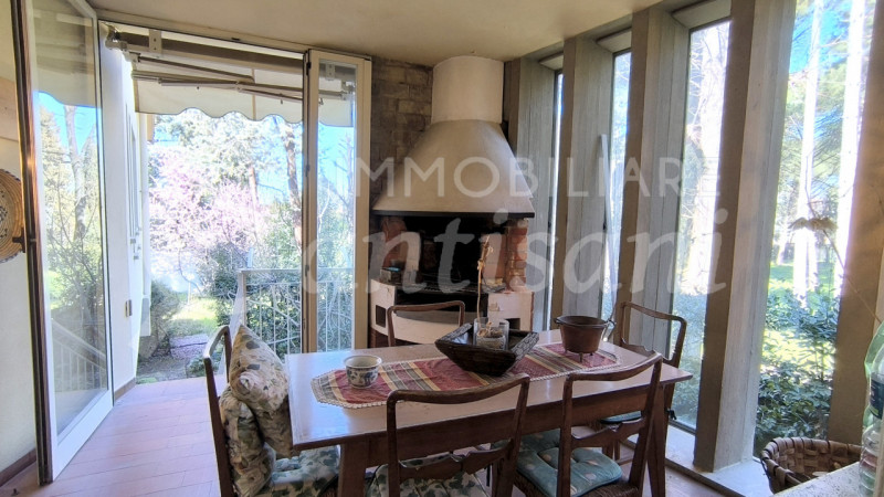 Immagine 21 di Villa in vendita  in Via dei Cappuccini a Firenze