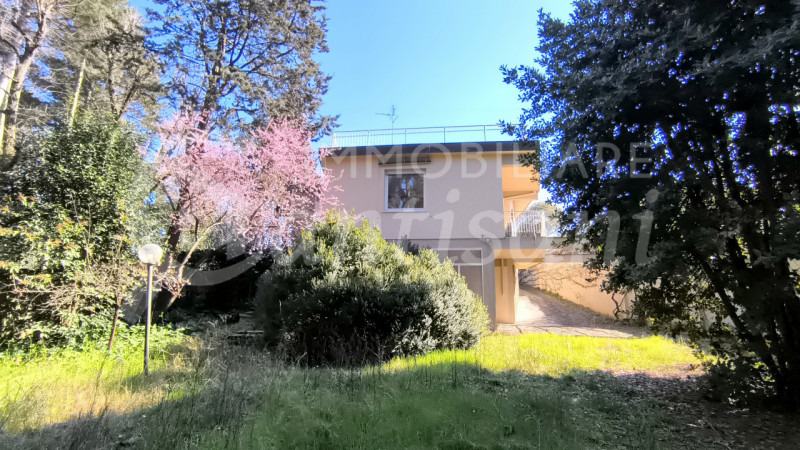 Immagine 45 di Villa in vendita  in Via dei Cappuccini a Firenze