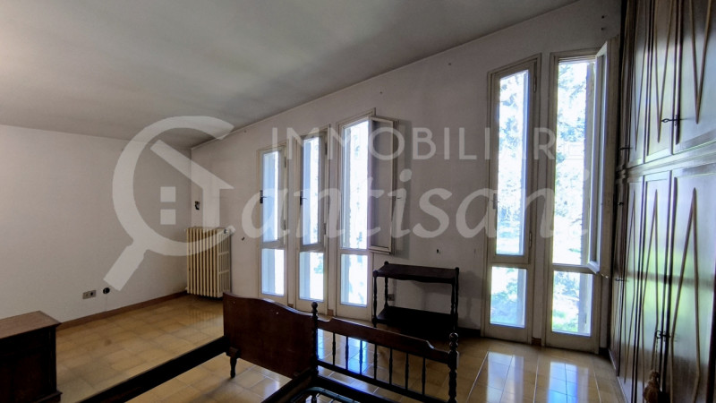 Immagine 50 di Villa in vendita  in Via dei Cappuccini a Firenze