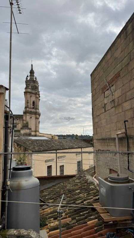 Immagine 18 di Casa indipendente in vendita  a Modica