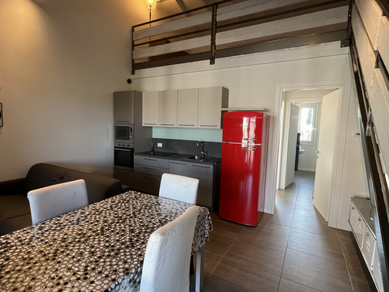 Immagine 3 di Appartamento in vendita  in Via Boschetti a Peschiera Del Garda