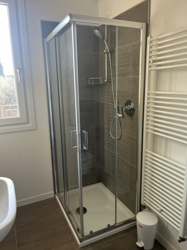 Immagine 11 di Appartamento in vendita  in Via Boschetti a Peschiera Del Garda