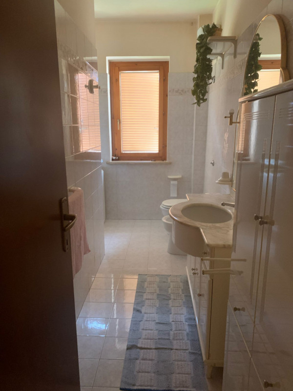 Immagine 13 di Appartamento in vendita  a Palombara Sabina