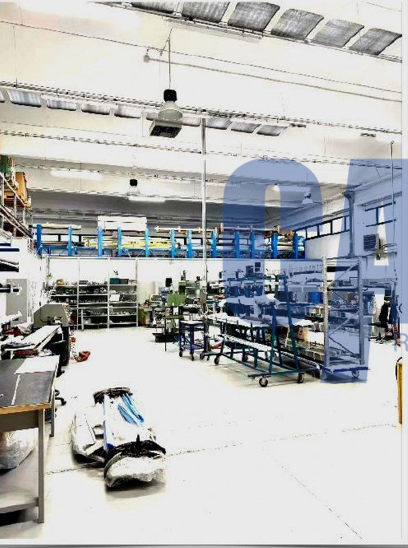 Immagine 3 di Laboratorio in vendita  in VIA SAN LUIGI a Caponago