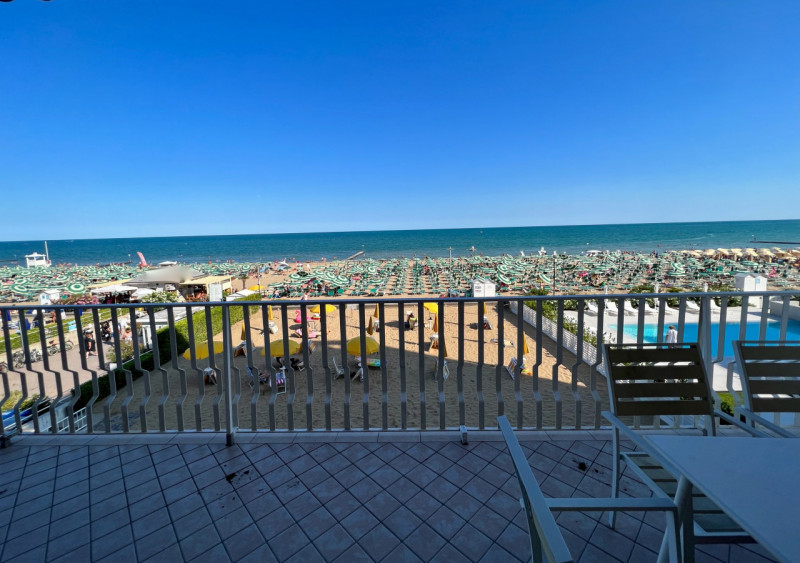 Immagine 1 di Appartamento in vendita  a Jesolo