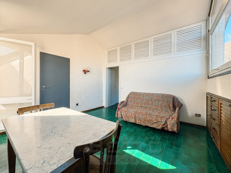 Immagine 13 di Appartamento in vendita  in via per colazza 70 a Pisano