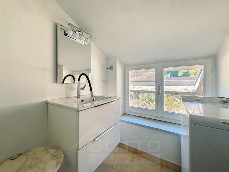 Immagine 18 di Appartamento in vendita  in via per colazza 70 a Pisano