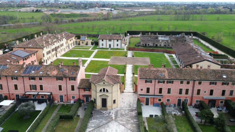 Immagine 2 di Attico in vendita  a Castel D'azzano