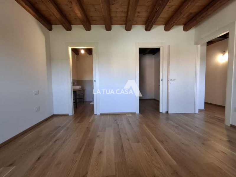 Immagine 20 di Attico in vendita  a Castel D'azzano