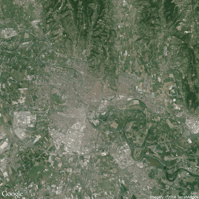 Immagine 4 di Posto auto in vendita  in VIA STRADELLA LOBBIA N. 16 a Verona