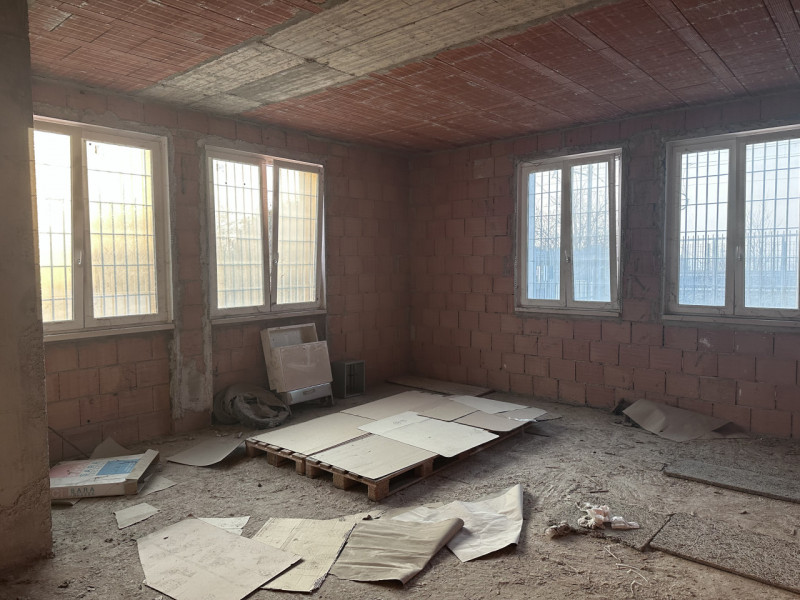 Immagine 12 di Capannone industriale in vendita  in Via Colomba Snc a Colognola Ai Colli