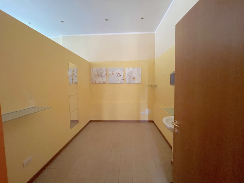 Immagine 8 di Laboratorio in vendita  in Via Leonardo da Vinci a Altavilla Vicentina