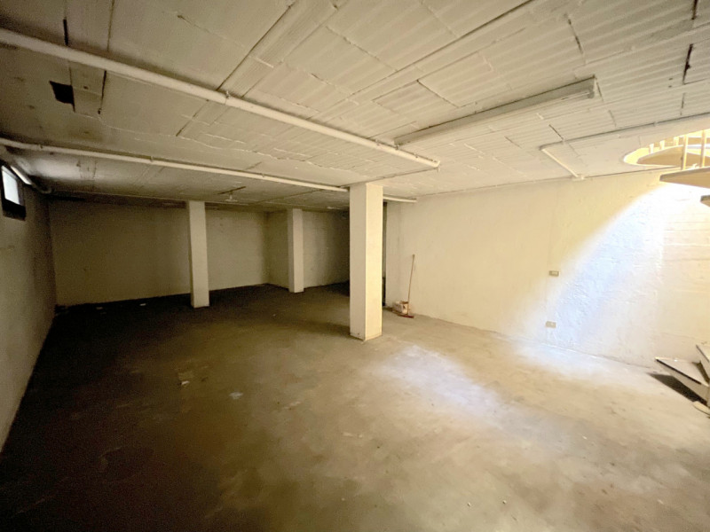 Immagine 11 di Laboratorio in vendita  in Via Leonardo da Vinci a Altavilla Vicentina