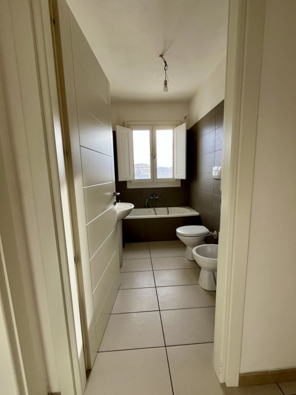 Immagine 17 di Appartamento in vendita  in Via Gennargentu a Olbia