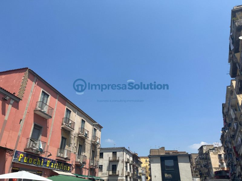Immagine 1 di Bed & Breakfast in vendita  in Piazza Mercato a Napoli