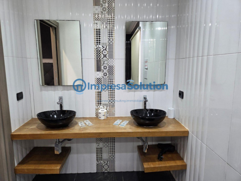 Immagine 27 di Bed & Breakfast in vendita  in Piazza Mercato a Napoli