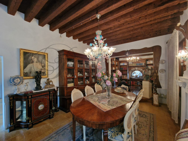 Immagine 8 di Villa in vendita  in via desman a Santa Maria Di Sala