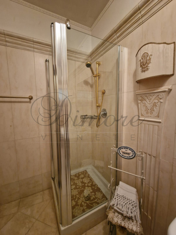 Immagine 31 di Villa in vendita  in via desman a Santa Maria Di Sala