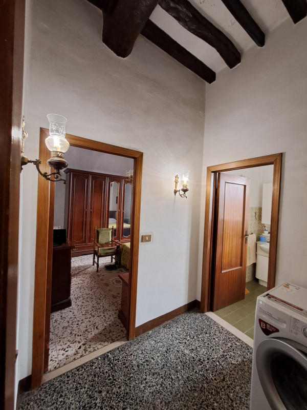 Immagine 9 di Villetta a schiera in vendita  in Via Roma a Cortona