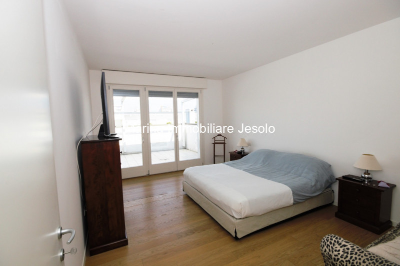 Immagine 6 di Attico in vendita  in via firenze a Jesolo