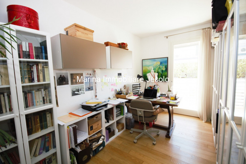 Immagine 11 di Attico in vendita  in via firenze a Jesolo