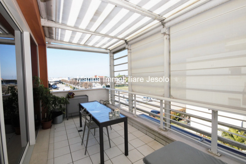 Immagine 17 di Attico in vendita  in via firenze a Jesolo