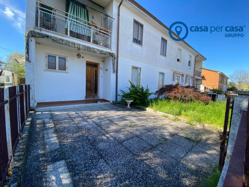 Immagine 3 di Appartamento in vendita  in Papozze, Via Gramsci a Papozze