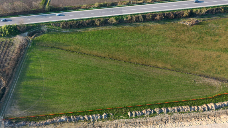 Immagine 5 di Terreno in vendita  in Strada Statale 10 Padana Inferiore a Bozzolo