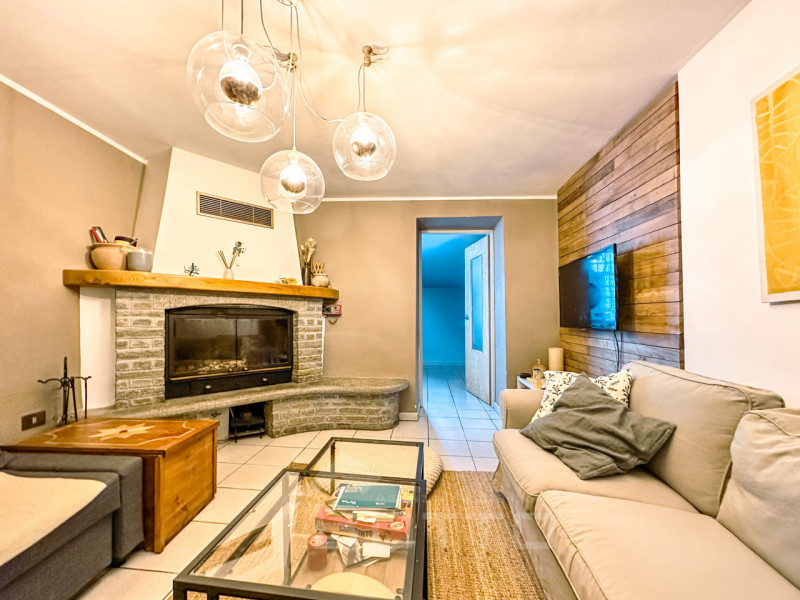 Immagine 1 di Casa indipendente in vendita  in Via Piede della Costa 43 a Varallo