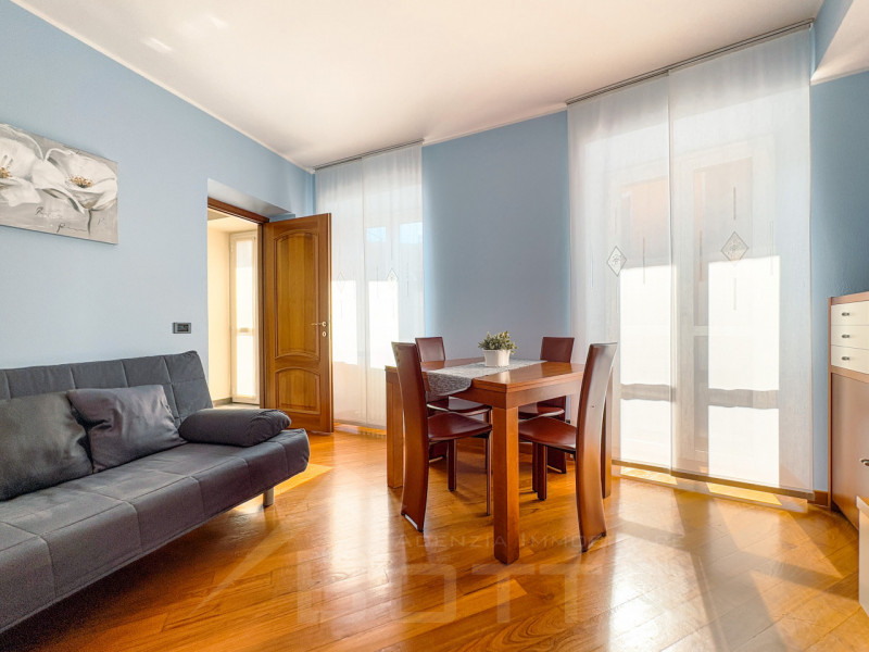 Immagine 5 di Villetta a schiera in vendita  in via Torino 6 a Briga Novarese