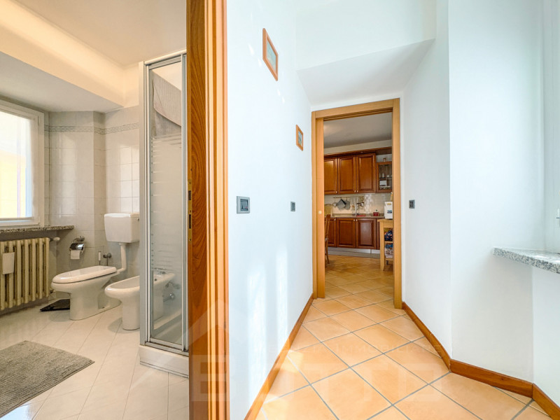 Immagine 7 di Villetta a schiera in vendita  in via Torino 6 a Briga Novarese