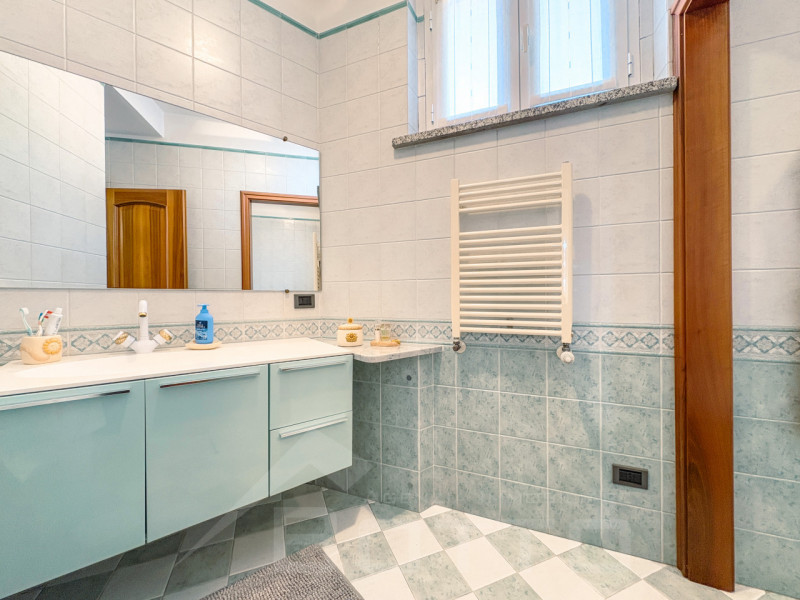 Immagine 17 di Villetta a schiera in vendita  in via Torino 6 a Briga Novarese