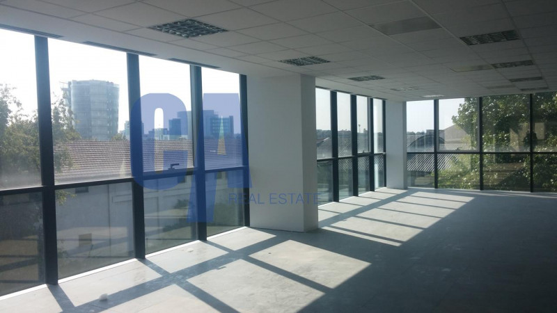 Immagine 17 di Ufficio in affitto  in VIA KULISCIOFF ANNA a Milano