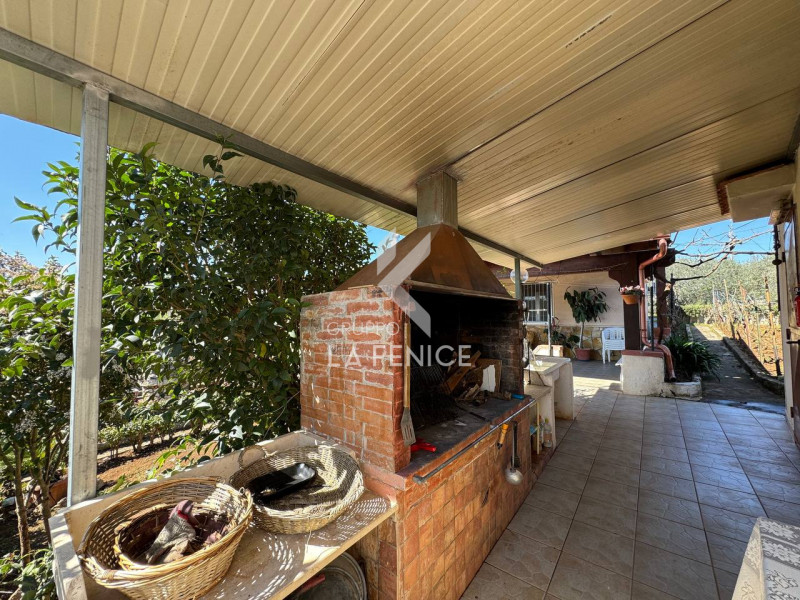 Immagine 8 di Rustico / casale in vendita  in SP62 a Martina Franca