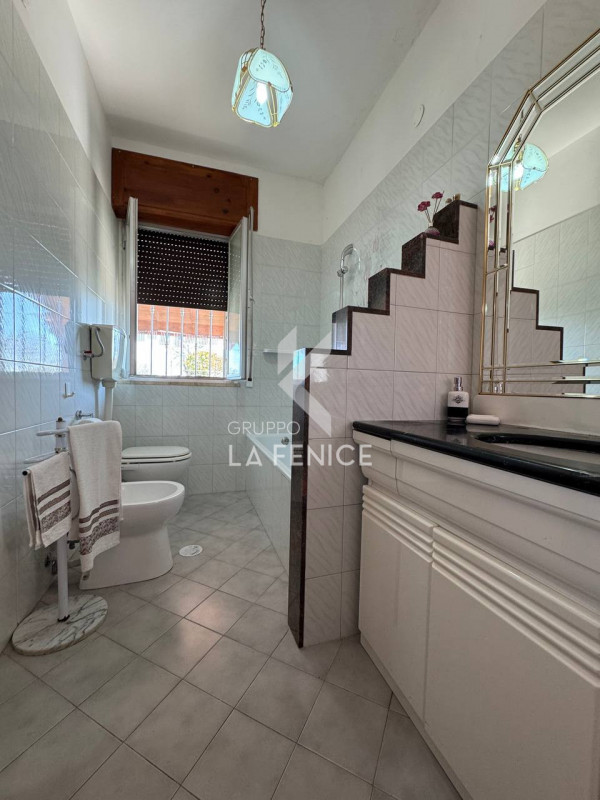 Immagine 15 di Rustico / casale in vendita  in SP62 a Martina Franca