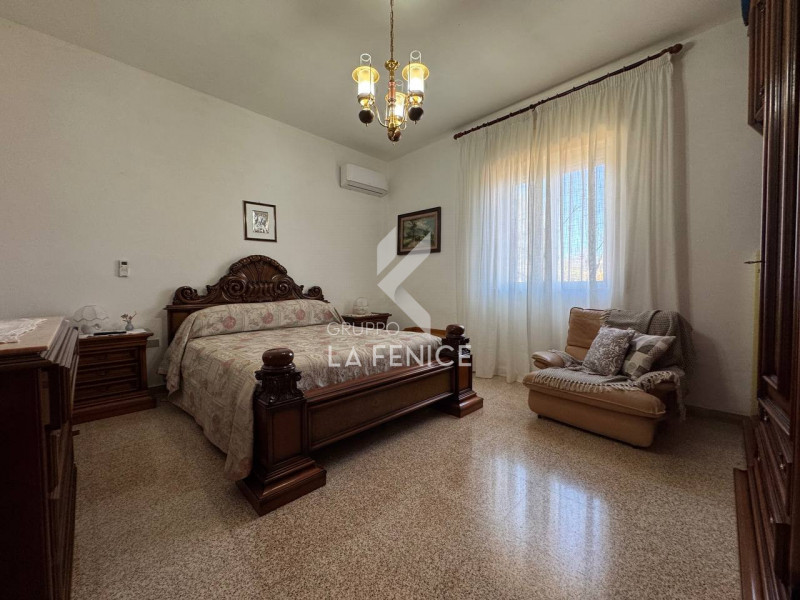 Immagine 18 di Rustico / casale in vendita  in SP62 a Martina Franca