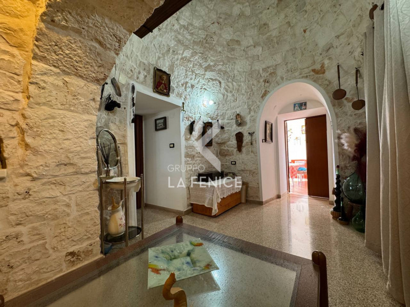 Immagine 23 di Rustico / casale in vendita  in SP62 a Martina Franca