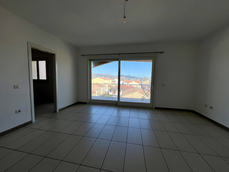 Immagine 2 di Appartamento in vendita  in Via Gennargentu 9 a Olbia