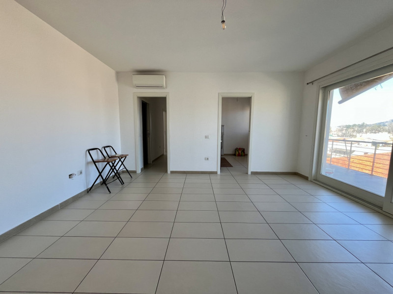 Immagine 3 di Appartamento in vendita  in Via Gennargentu 9 a Olbia