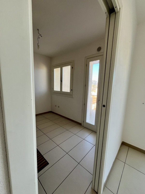 Immagine 4 di Appartamento in vendita  in Via Gennargentu 9 a Olbia