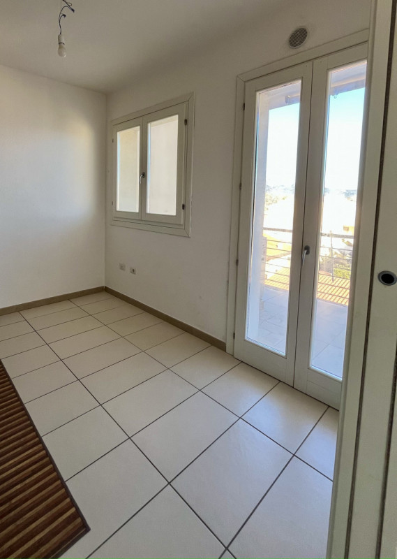 Immagine 5 di Appartamento in vendita  in Via Gennargentu 9 a Olbia