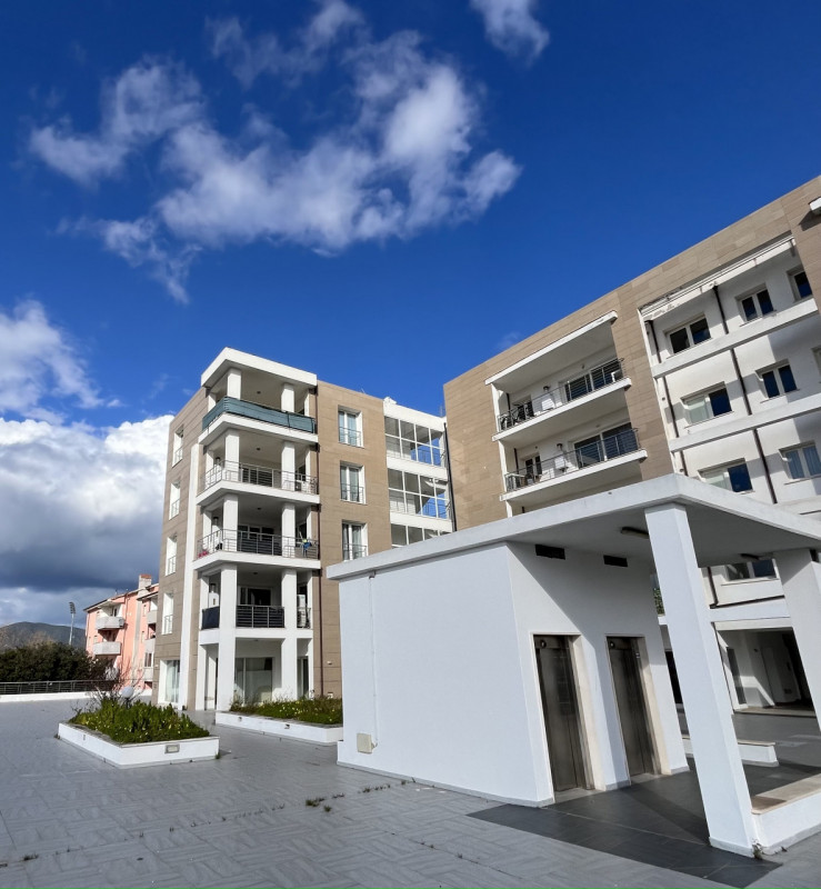 Immagine 18 di Appartamento in vendita  in Via Gennargentu 9 a Olbia