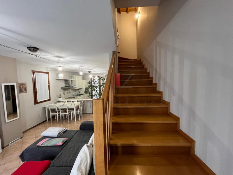 Immagine 7 di Villetta a schiera in vendita  in Via Giacomo Puccini a Asolo