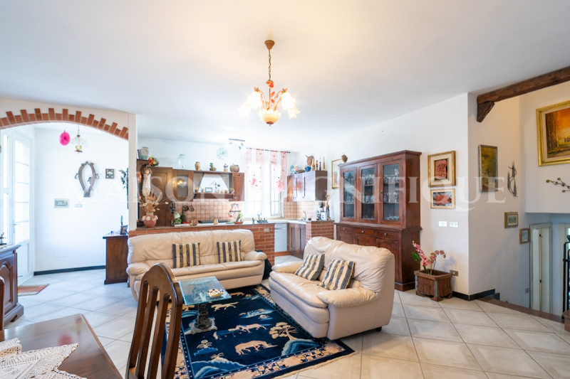 Immagine 4 di Villa in vendita  in Via Argine Volano a Ferrara