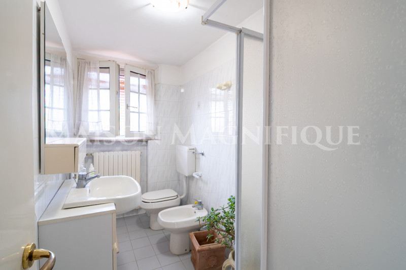 Immagine 26 di Villa in vendita  in Via Argine Volano a Ferrara