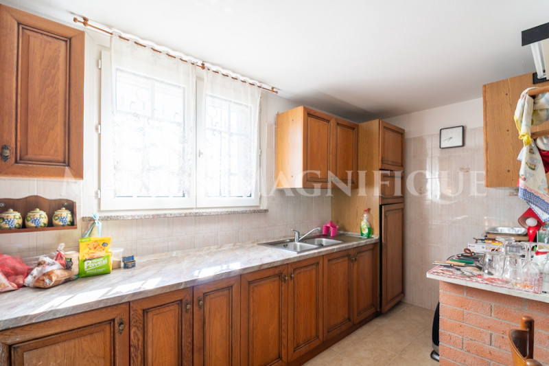 Immagine 29 di Villa in vendita  in Via Argine Volano a Ferrara